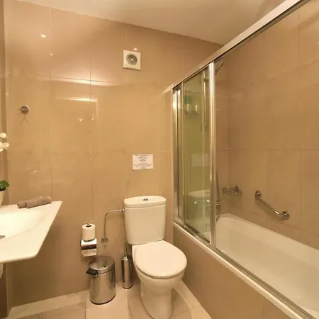 Isabella Country House, Apartman Guviá