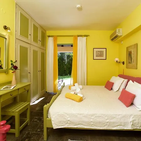 Isabella Country House, Apartman Guviá