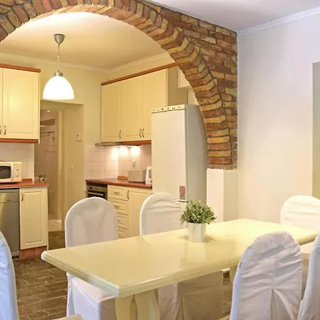 아파트 Isabella Country House,